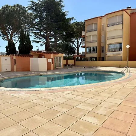 Apartment Studio Cabine 4 Pers, Piscine, Parking Prive, Proche Plage - - Fr-1-225-602 *